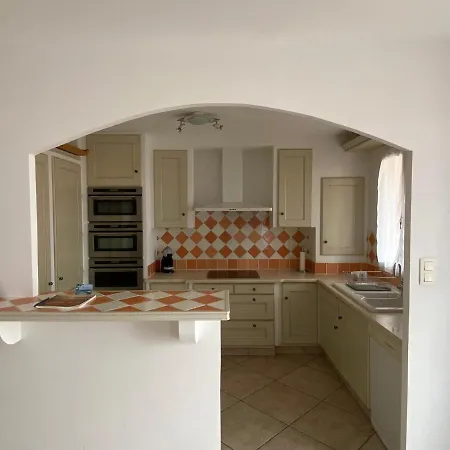 Les Locations Cinaureva 